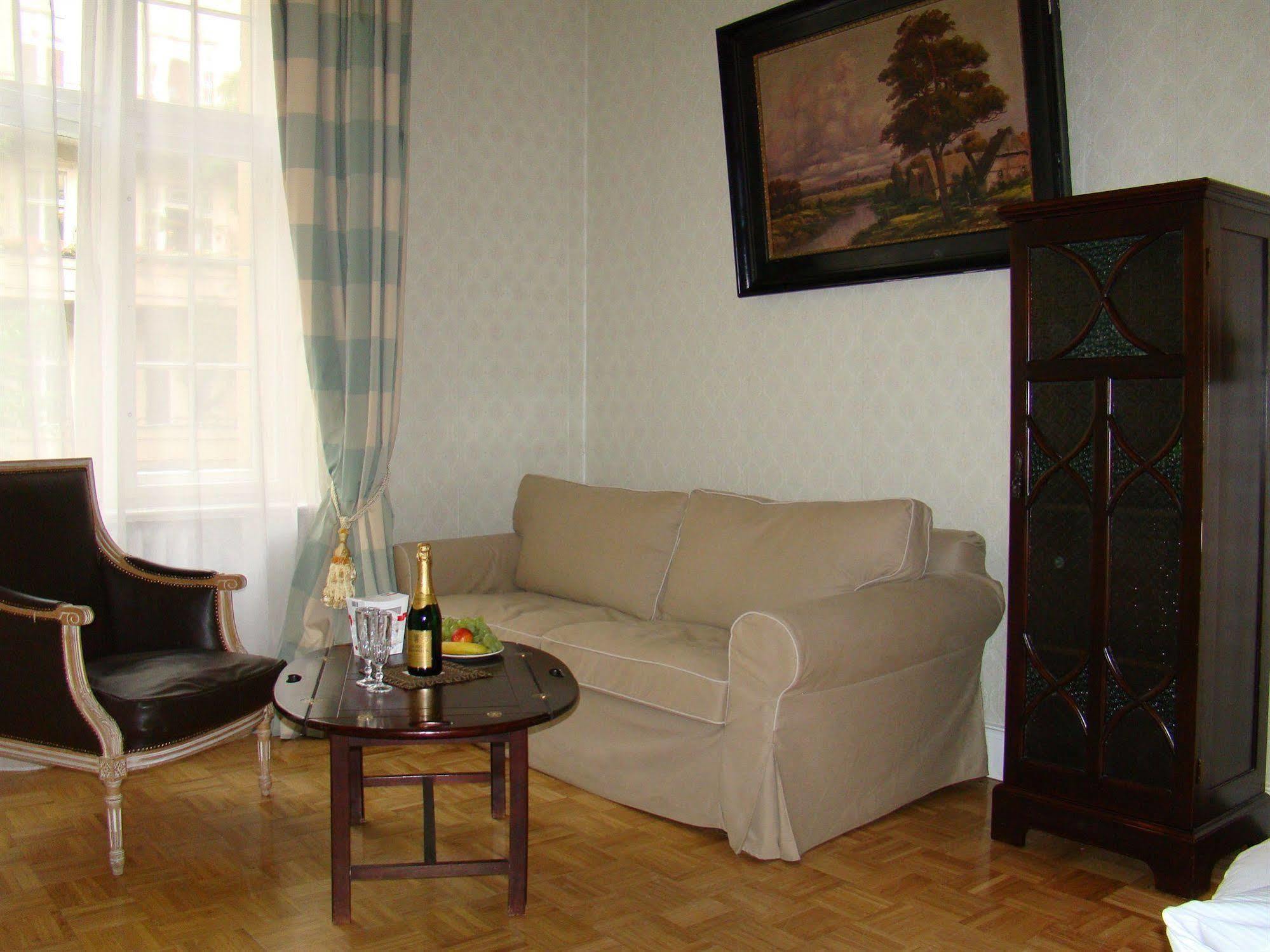 Hotel Alte Galerie Am Kudamm Berlin Exteriör bild