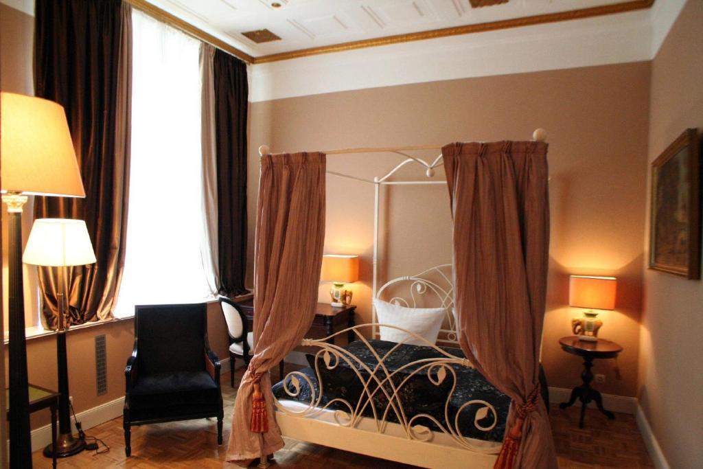 Hotel Alte Galerie Am Kudamm Berlin Rum bild
